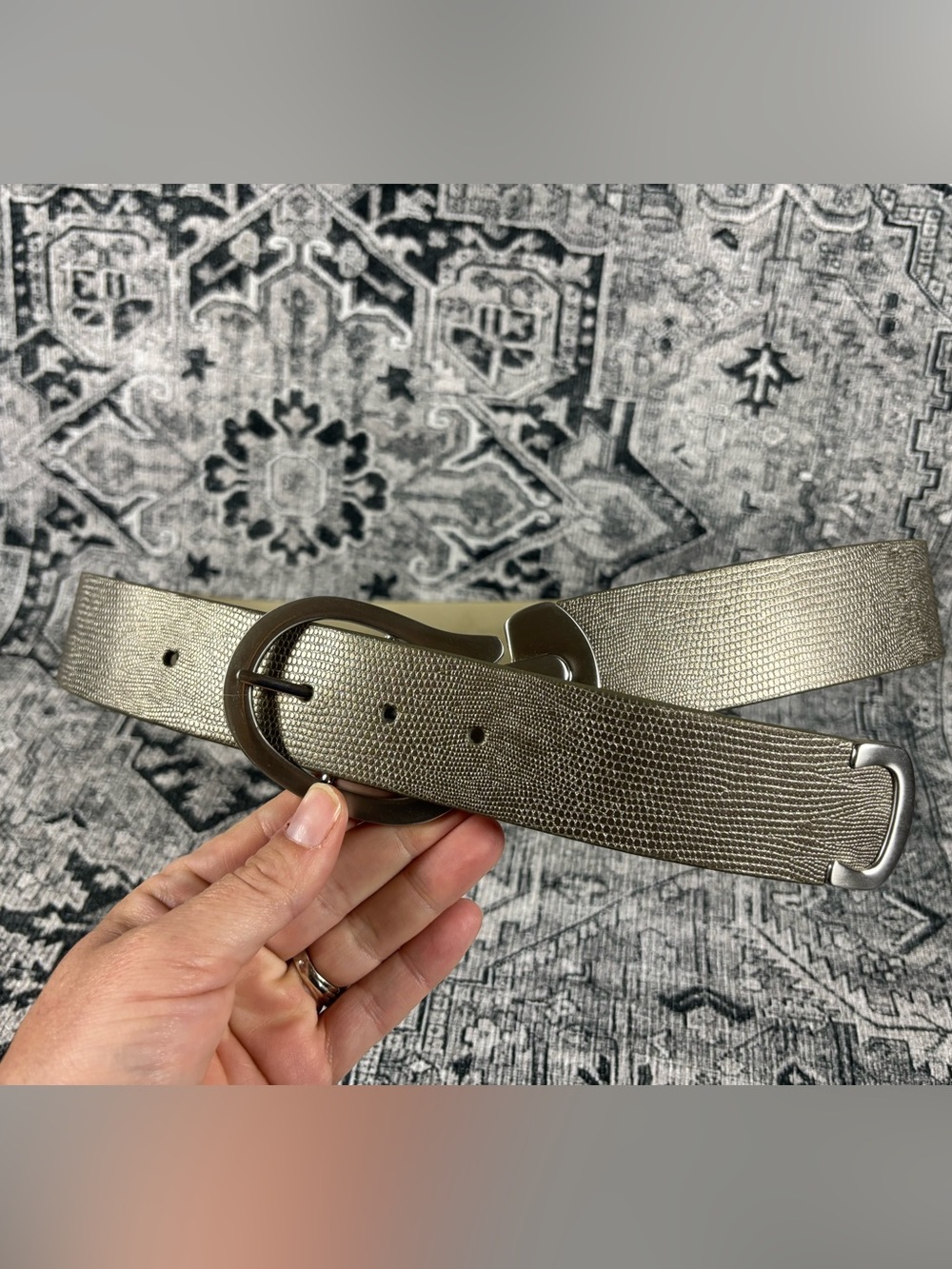 Chico’s Asymmetrical Hook Belt Size Medium